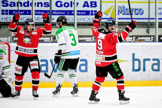 Malmö Redhawks Björn Svensson och Fredrik Storm jublar