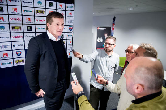 Bläddra bland fler bilder av Fotboll, Rosengård, Presskonferens