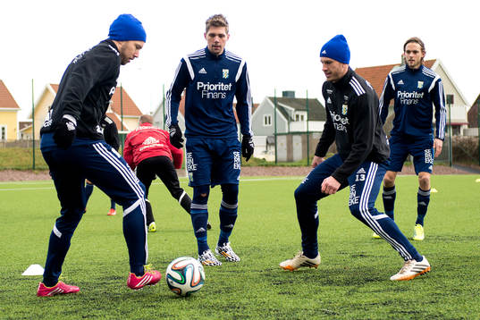 Adam Johansson, Mikael Boman och Gustav Svenssonunder en