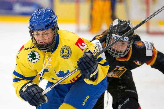 Sveriges Erica Udén Johansson jagas av Tysklands Kerstin