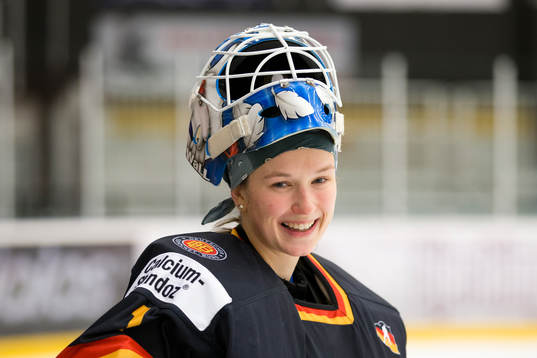 Tysklands målvakt Ivonne Schröder