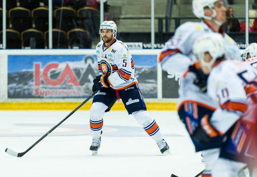Växjös Noah Welch värmer upp