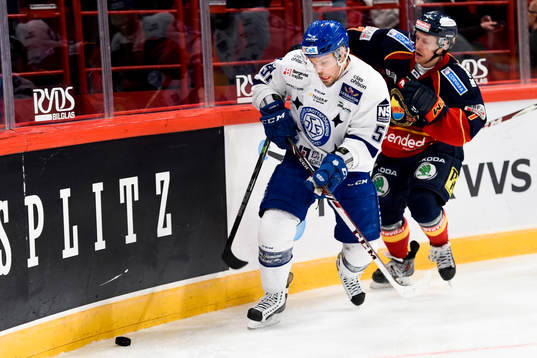 Djurgårdens Sebastian Lauritzen och Leksands Kevin Kapstad