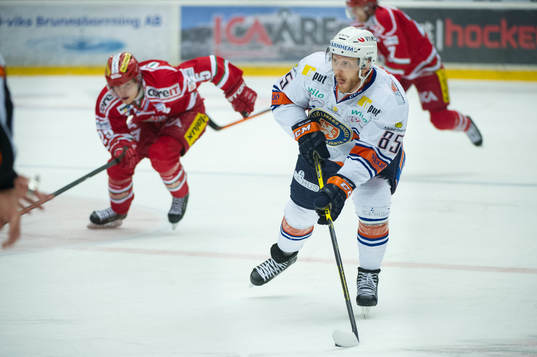 Växjös Liam Reddox och Modos Jonas Ahnelöv