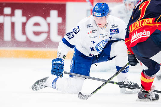 Leksands Fredrik Händemark täcker skott