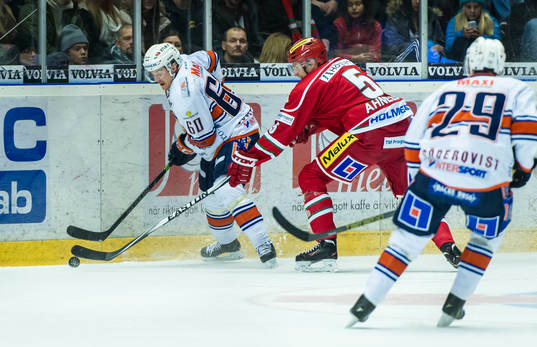 Växjös Erik Josefsson mot Modos Jonas Ahnelöv