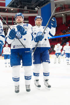 Leksands spelare jublar