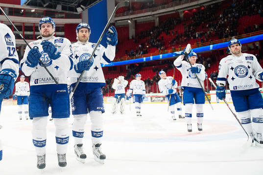Leksands spelare jublar