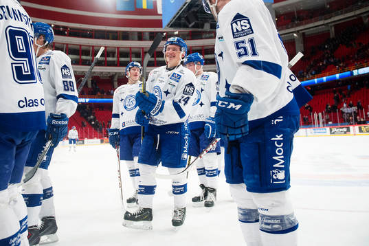 Leksands Pontus Själin jublar
