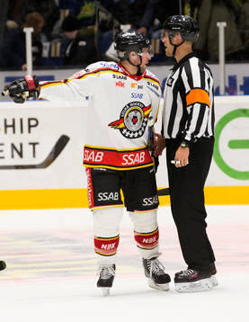 Luleås Chris Abbott är upprörd
