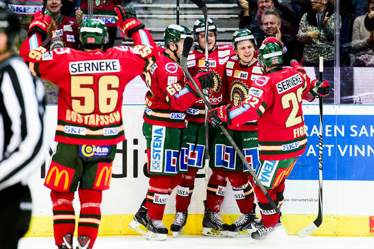 Frölundas spelare jublar