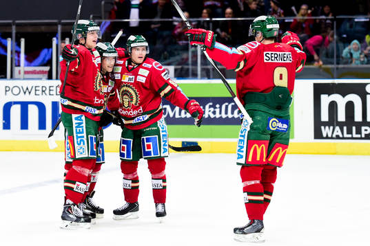 Frölundas spelare jublar