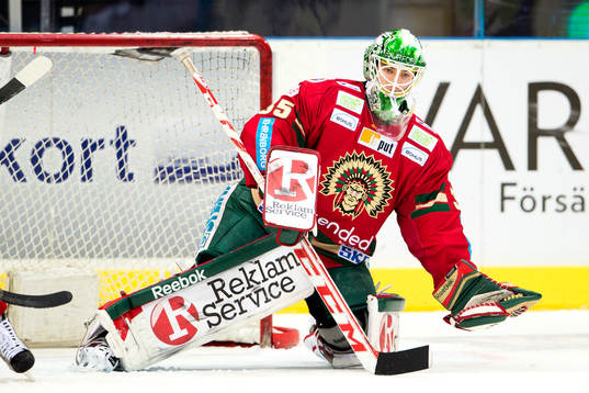 Frölundas målvakt Linus Fernström