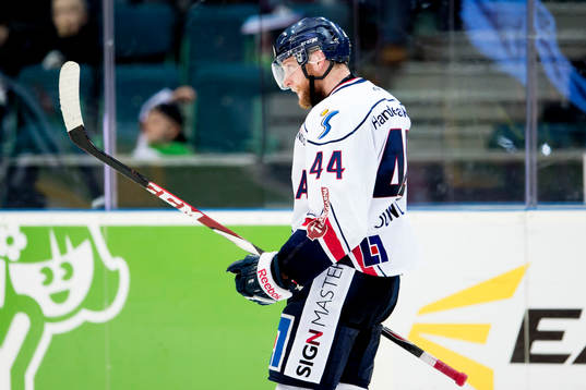 Linköpings Jonas Junland jublar