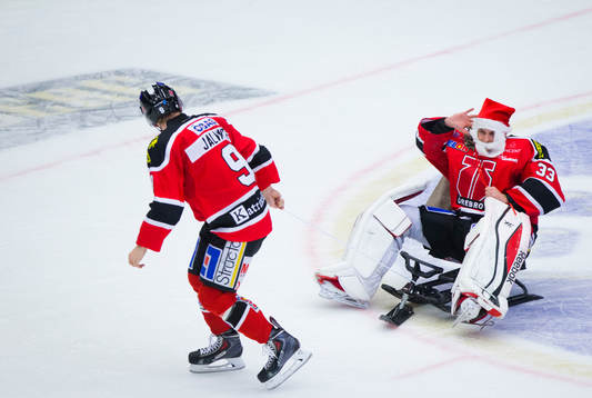 Örebros målvakt Julius Hudacek klädde ut sig till