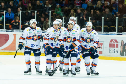 Växjös Noah Welch gör mål och jublar