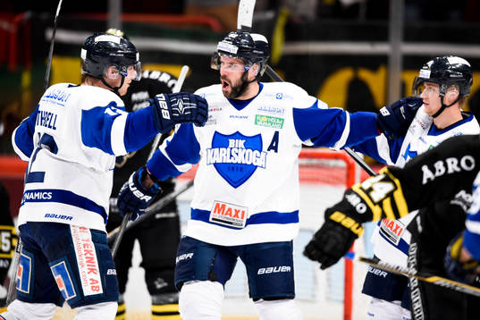Karlskogas Daniel Wessner (m) jublar ihop med Gustav