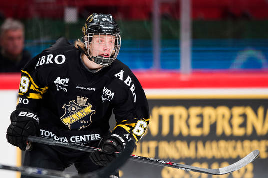 s Jesper Bratt