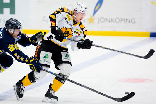 s Ted Brithén jagar Skellefteås Anton Lindholm