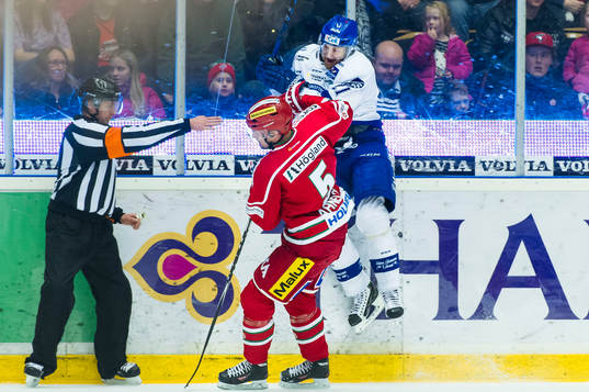 Leksands Mattias Ritola gör 0-1 målet Modos Jonas
