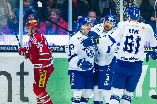 Leksands Mattias Ritola gör 0-1 målet firar med Leksands