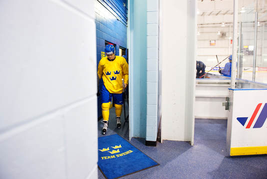 William Nylander på väg ut till Sveriges träning