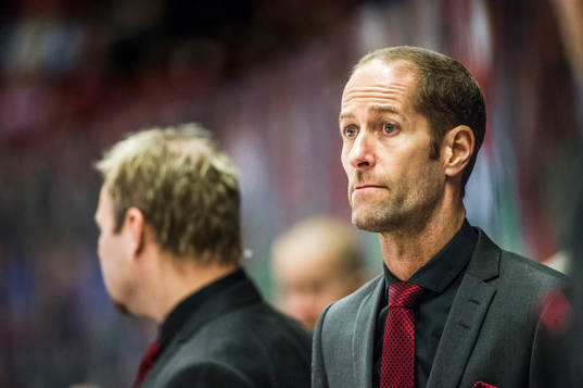 Modos tränare Anders Forsberg är bekymrad och uppgiven