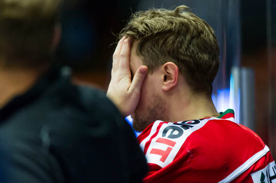Modos Jonas Ahnelöv deppar