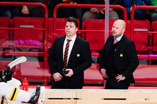 Brynäs tränare Tommy Jonsson och assisterande tränare