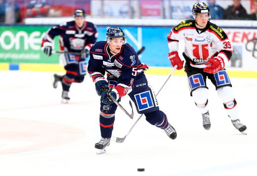 Linköpings Mattias Bäckman och Örebros Ville Viitaluoma