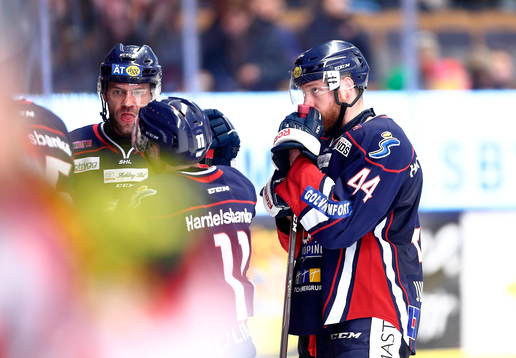 Linköpings Jonas Junland deppar