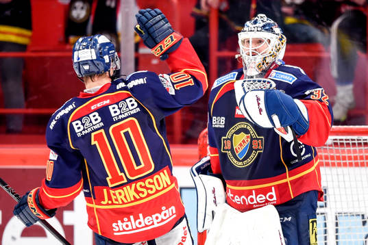 Djurgårdens Joakim Eriksson och målvakt Mikael Tellqvist