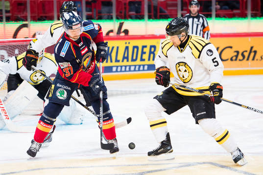 Djurgårdens Mikael Samuelsson och Brynäs Lukas Kilström