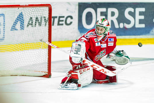 Modos målvakt Adam Reideborn