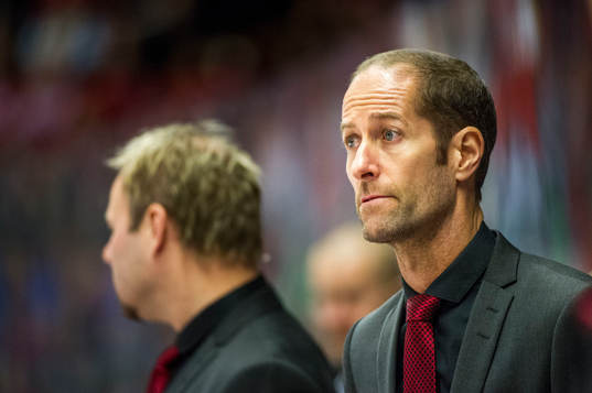 Modos tränare Anders Forsberg är bekymrad och uppgiven