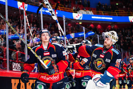 Djurgårdens Alexander Fällström och målvakt Mikael