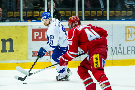 Modos Carl Grundström jagar Leksands Mattias Ritola