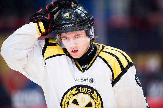Brynäs Christian Djoos tar sig för huvudet