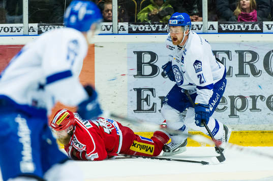 Modos Nichlas Torp och Leksands Mattias Ritola krockar