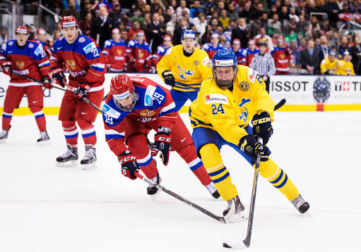 Rysslands Ivan Provorov utmanas av Sveriges Jens Lööke