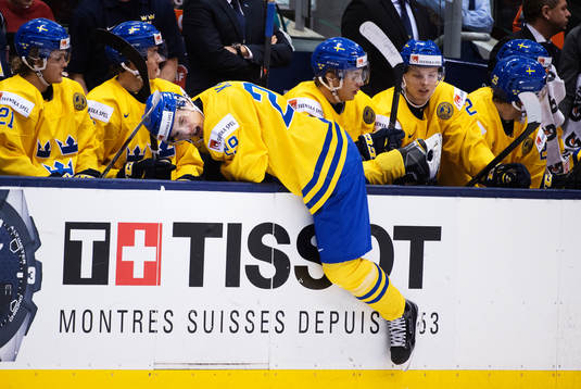 Sveriges Adrian Kempe har ont