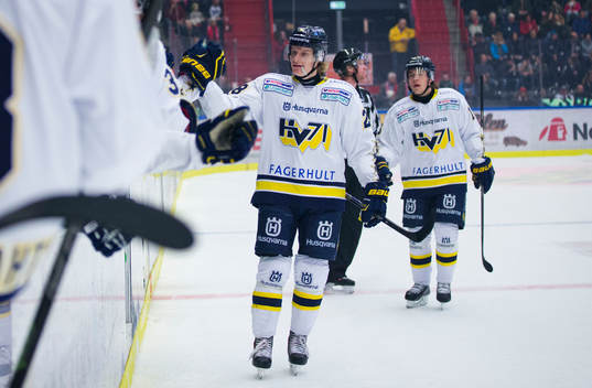 s Anton Bengtsson gör 0-1 och jublar