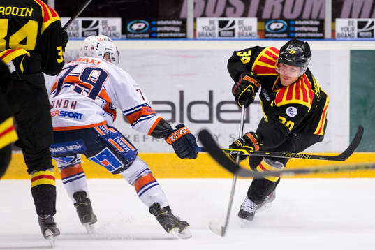 Växjös Patrik Lundh och Brynäs Jonas Nordquist