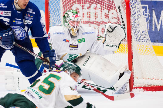 Färjestads målvakt Fredrik Pettersson-Wentzel