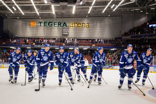 Leksands spelare jublar