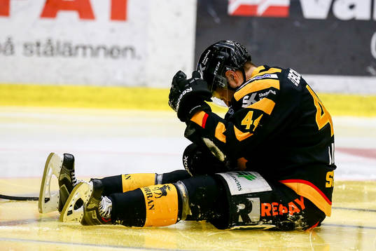 Skellefteås Rob Schremp fick ett slag i huvudet