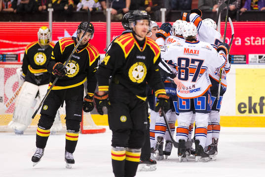 Växjös Liam Reddox har precis gjort första målet 0-1