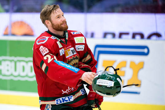 Frölundas Robin Figren tackar publiken