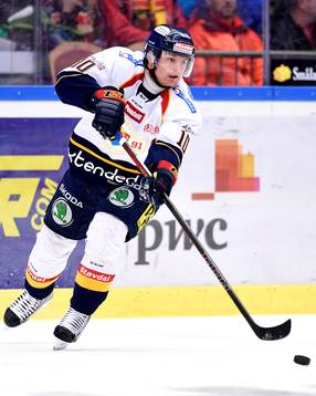 Djurgårdens Joakim Eriksson med pucken