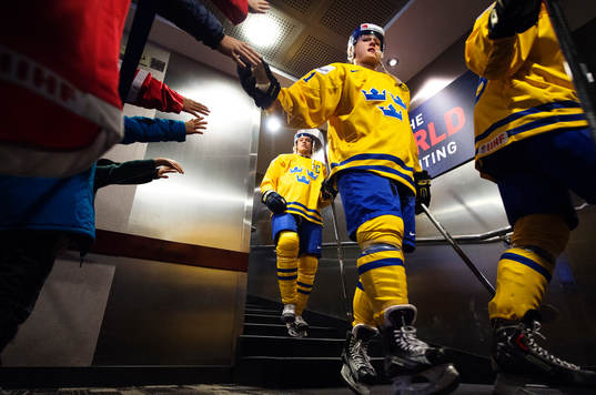 Sveriges Jacob de la Rose och William Nylander gör entré
